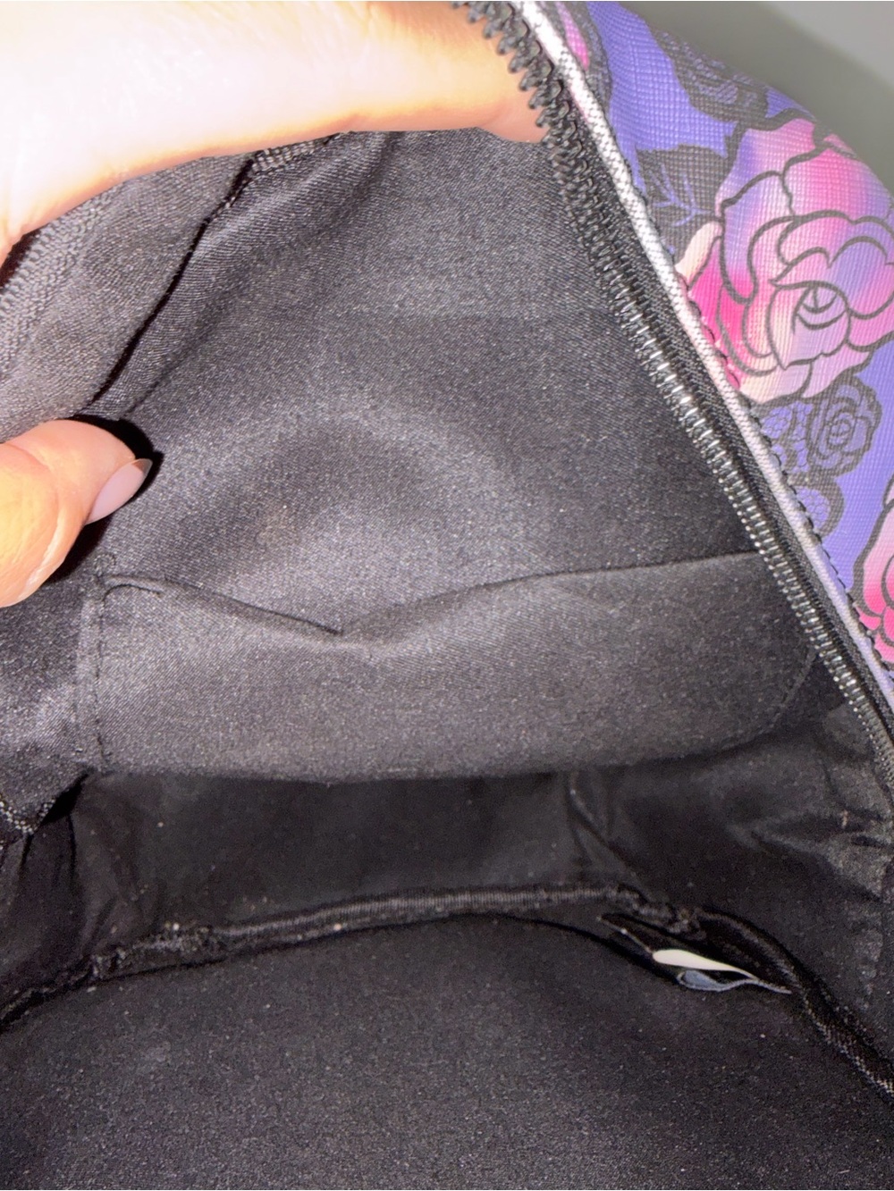 This Kuromi Roses Lace Mini Backpack by Bioworld - Picture 14 of 14